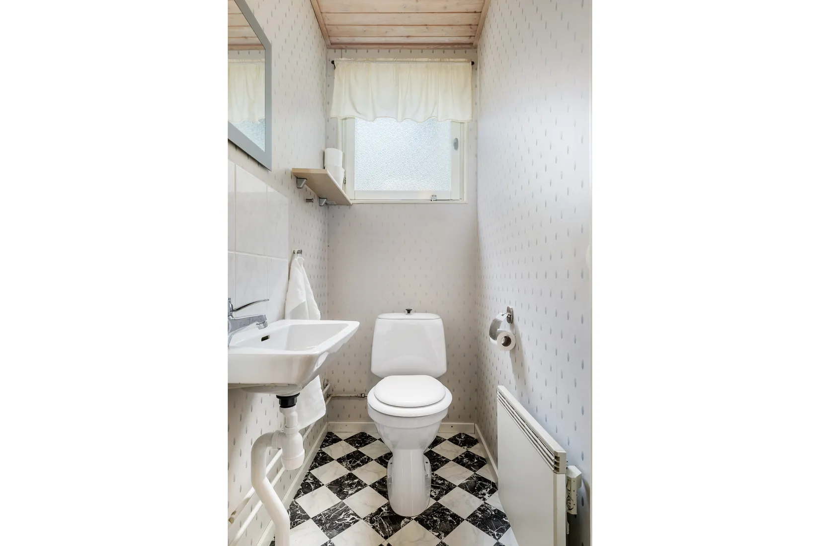 Villa, Hällsbovägen 83, Sigtuna