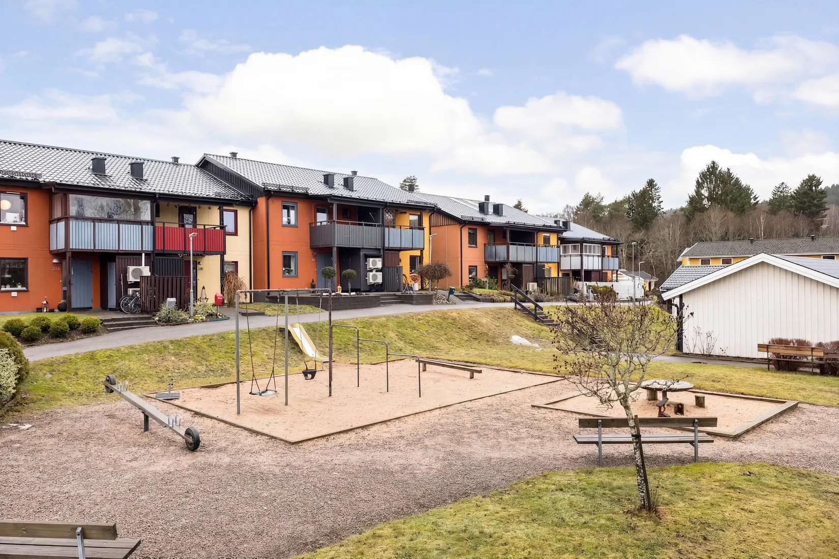Villa, Radhus, Ravingatan 25D, Hovslätt, Jönköping
