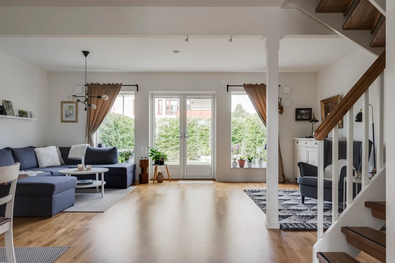 Radhus, Betesgatan 39, Kumlaby, Kumla