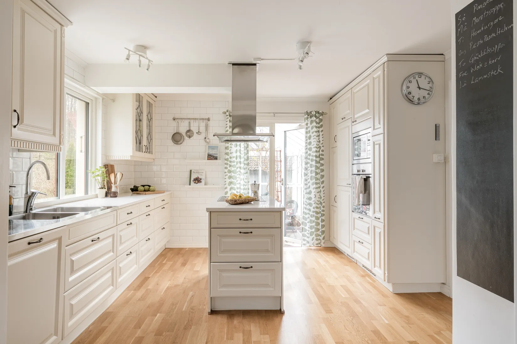 Villa, Skrakvägen 21B, Segeltorp, Huddinge