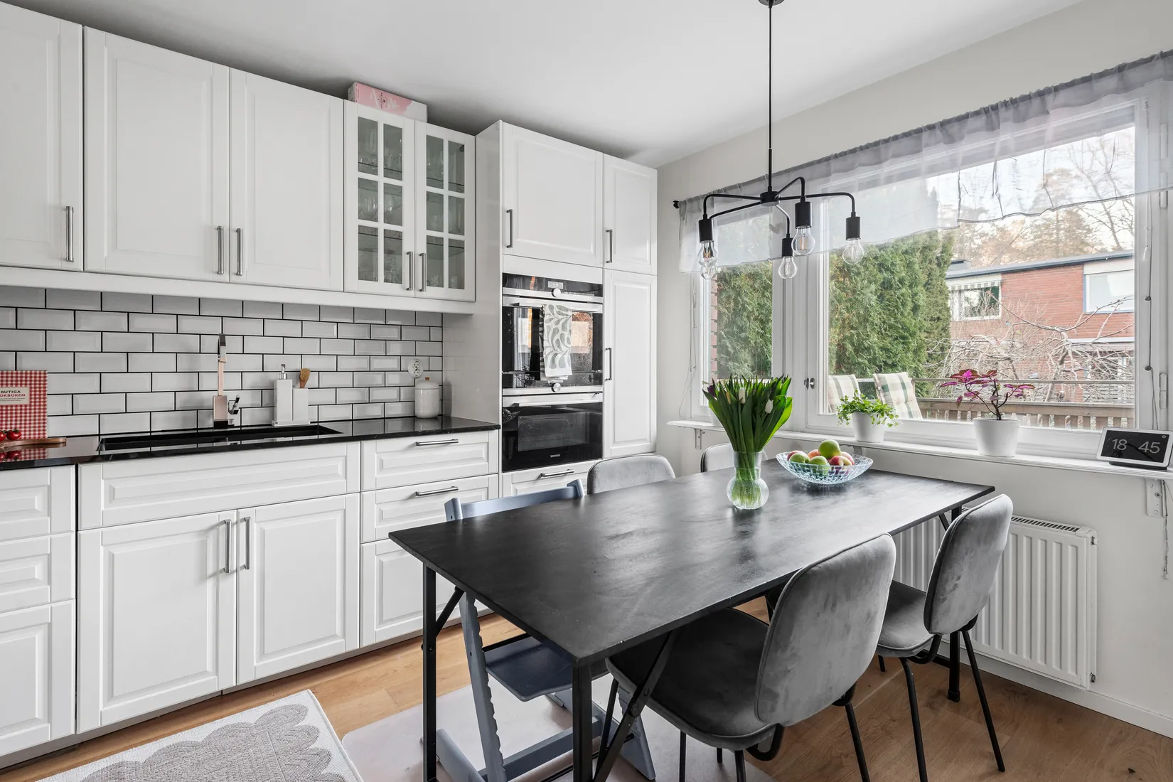 Villa, Radhus, Rådagatan 29, Farsta, Stockholm