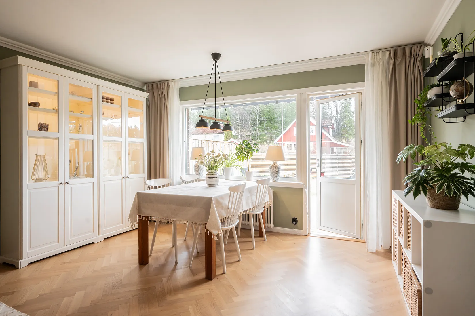Radhus, Gräsvägen 34, Huddinge Kynäs, Huddinge