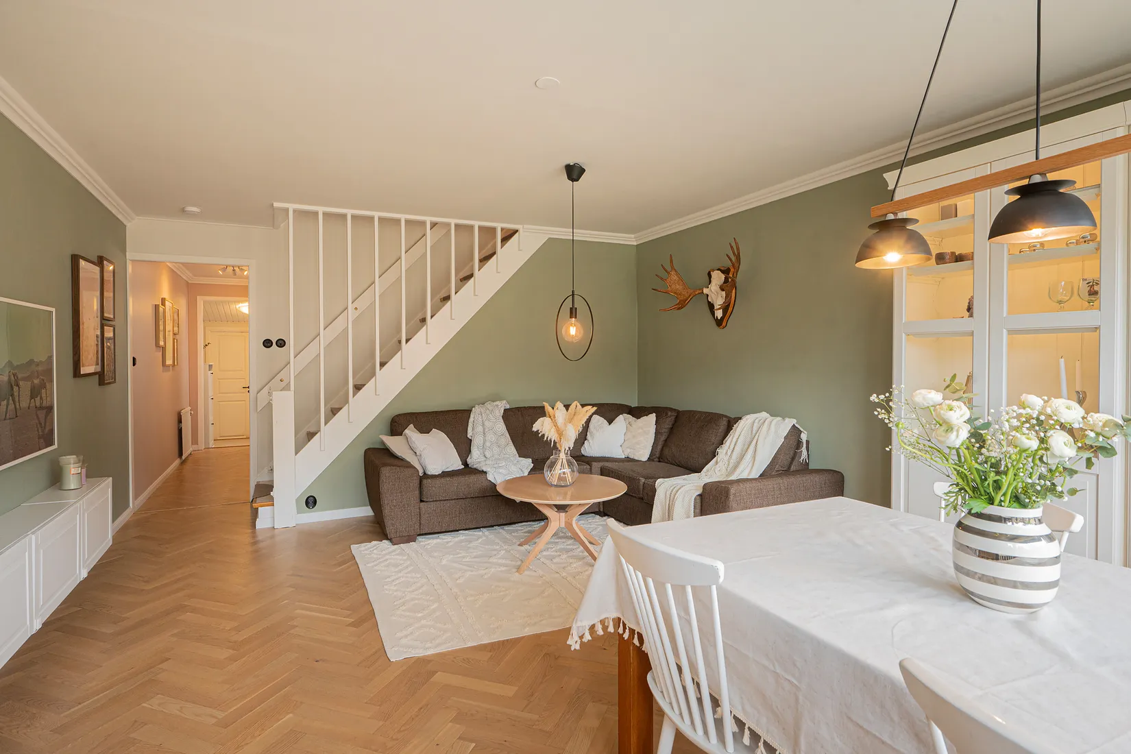 Radhus, Gräsvägen 34, Huddinge Kynäs, Huddinge