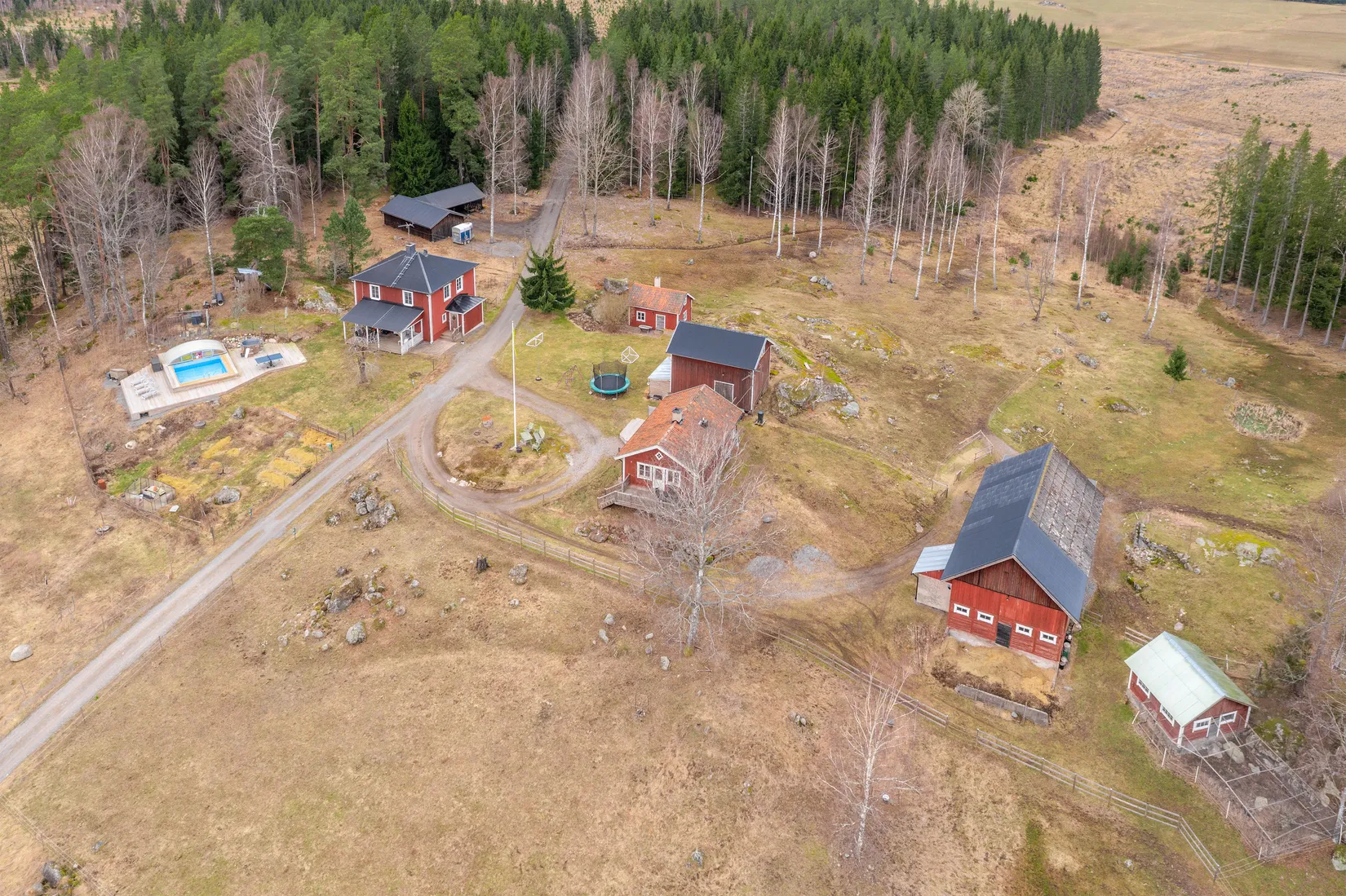 Villa, Gård/Skog, Stäringe BOSTORP, Flen