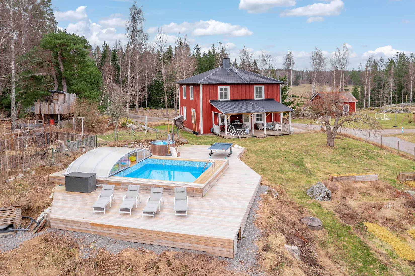 Villa, Gård/Skog, Stäringe BOSTORP, Flen