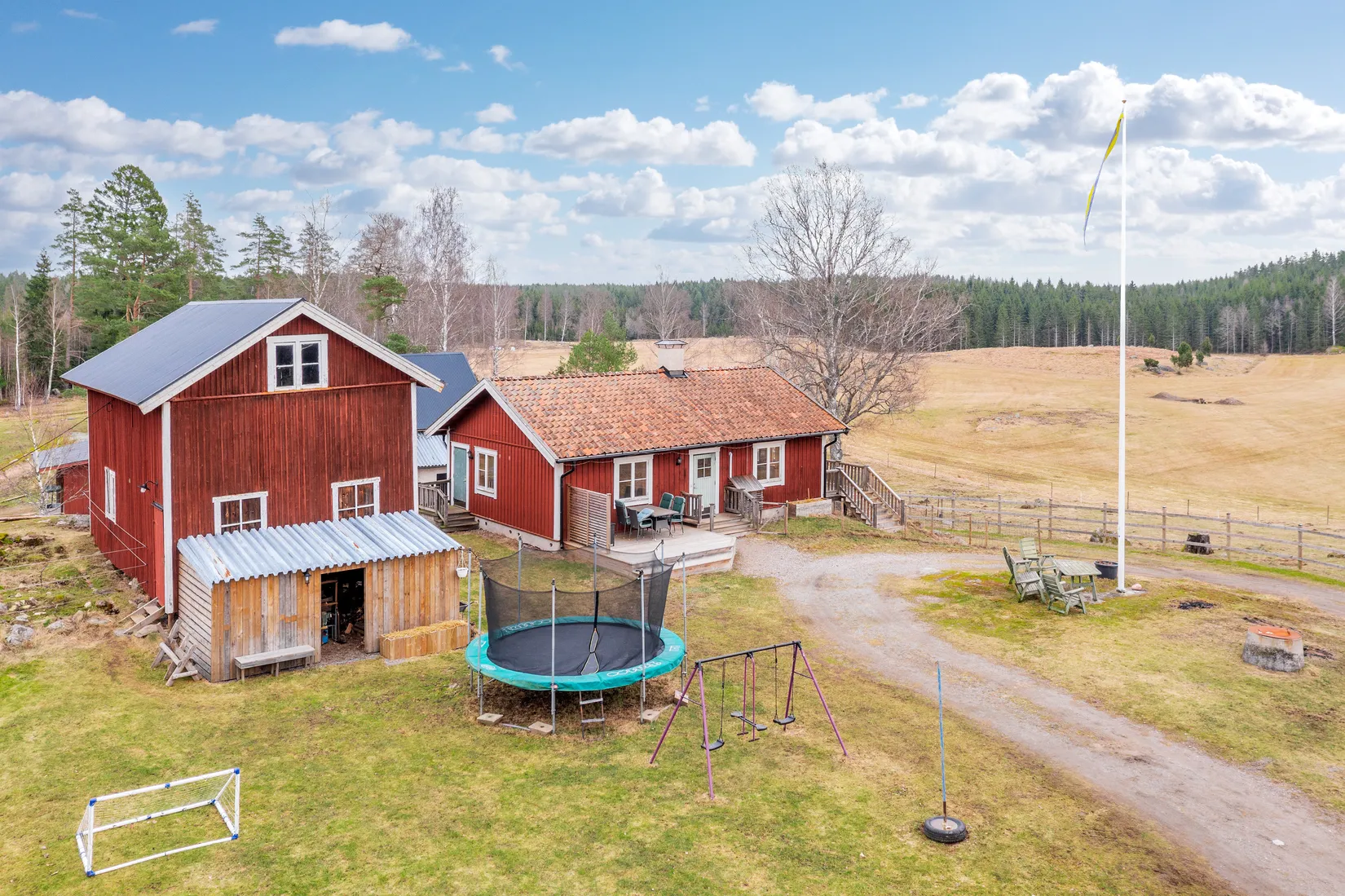 Villa, Gård/Skog, Stäringe BOSTORP, Flen