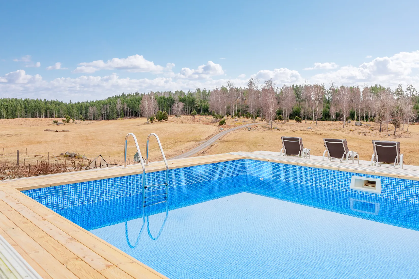 Villa, Gård/Skog, Stäringe BOSTORP, Flen