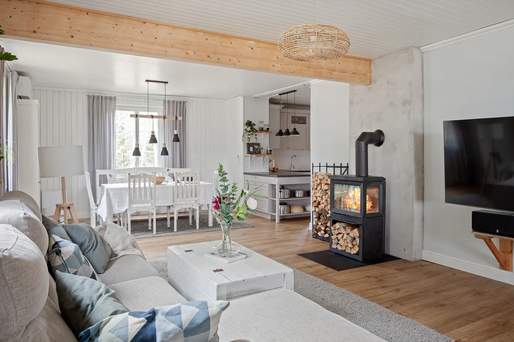 Villa, Gård/Skog, Stäringe BOSTORP, Flen