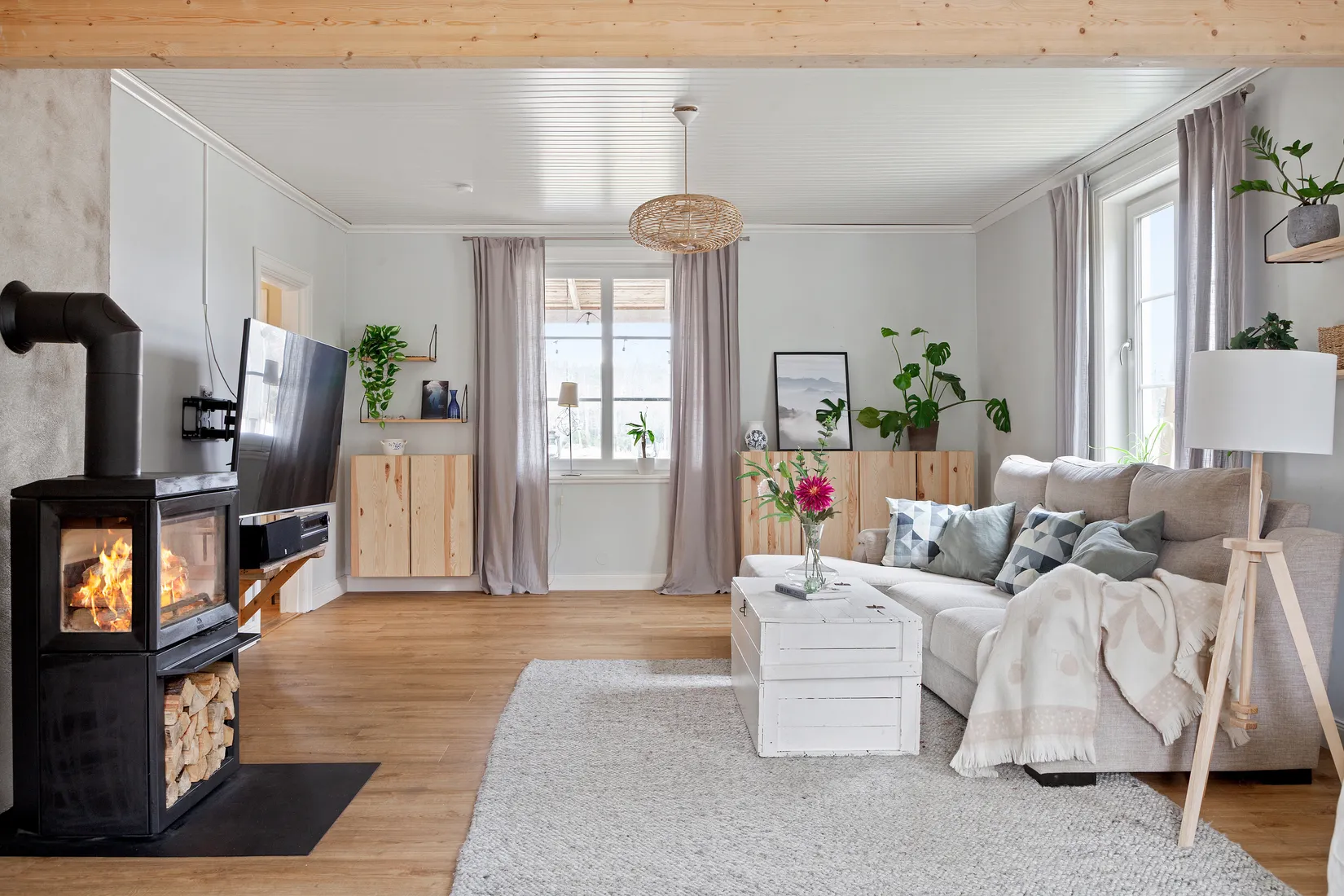 Villa, Gård/Skog, Stäringe BOSTORP, Flen