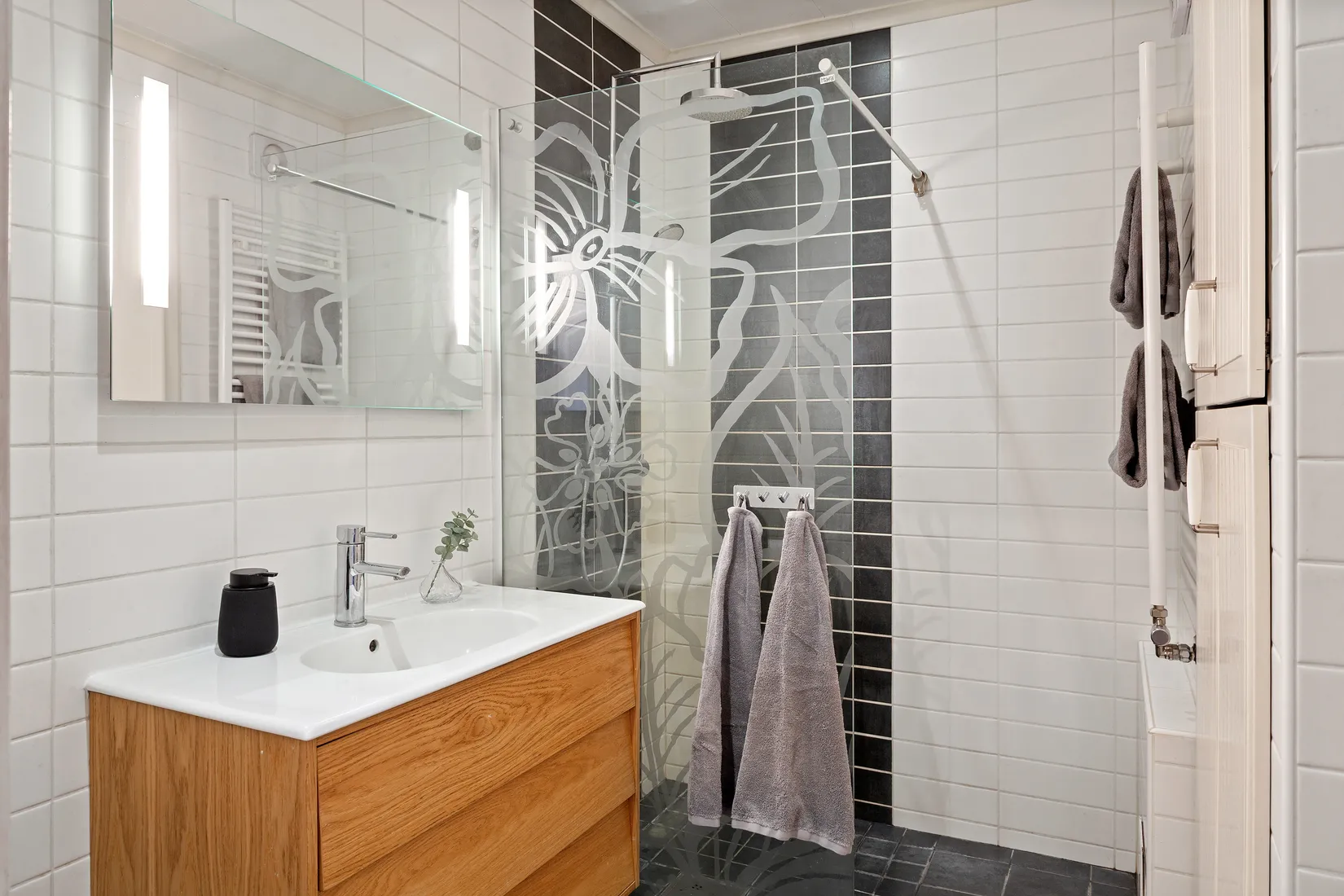 Villa, Gård/Skog, Stäringe BOSTORP, Flen