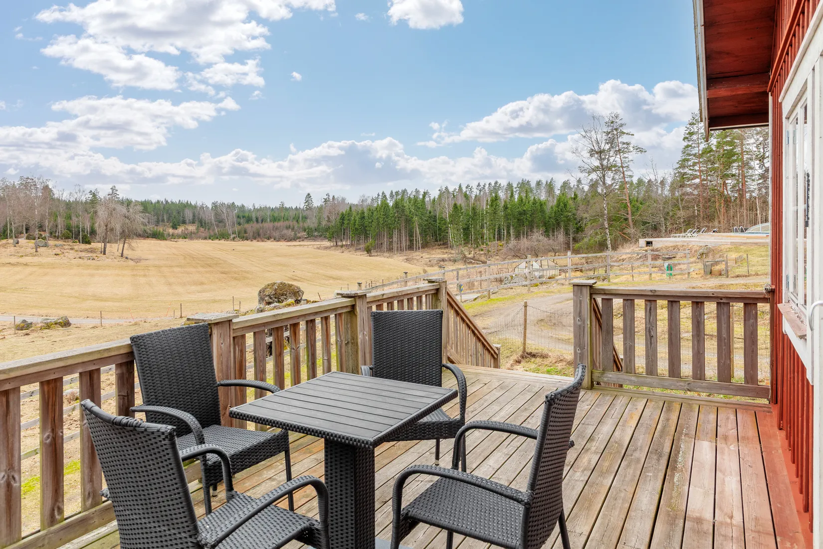 Villa, Gård/Skog, Stäringe BOSTORP, Flen