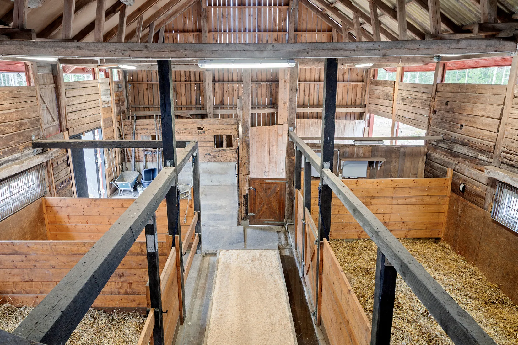 Villa, Gård/Skog, Stäringe BOSTORP, Flen