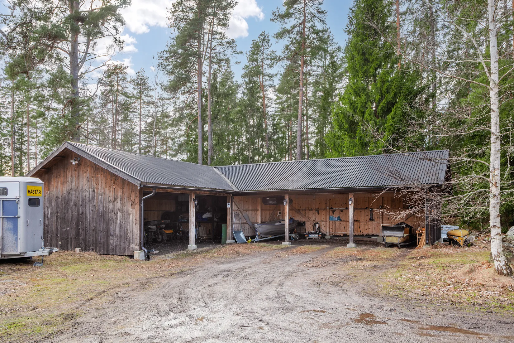 Villa, Gård/Skog, Stäringe BOSTORP, Flen