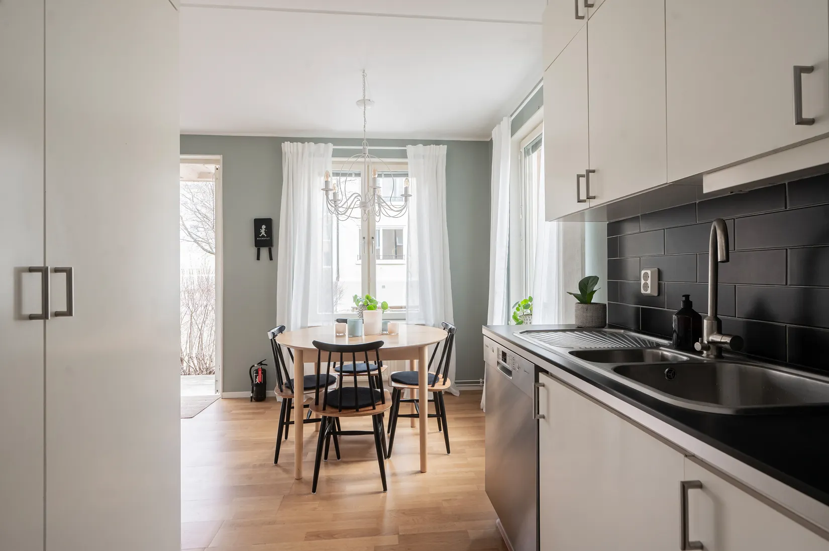 Bostadsrätt, Förrådsvägen 27, Centrala Huddinge, Huddinge