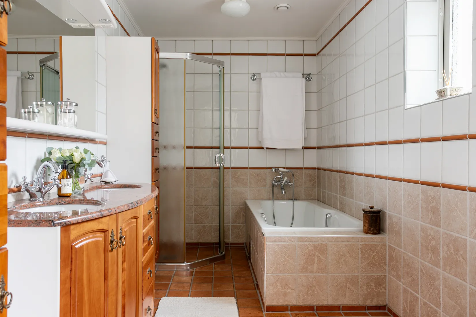 Villa, Västra Vallgatan 47, Centrum, Varberg