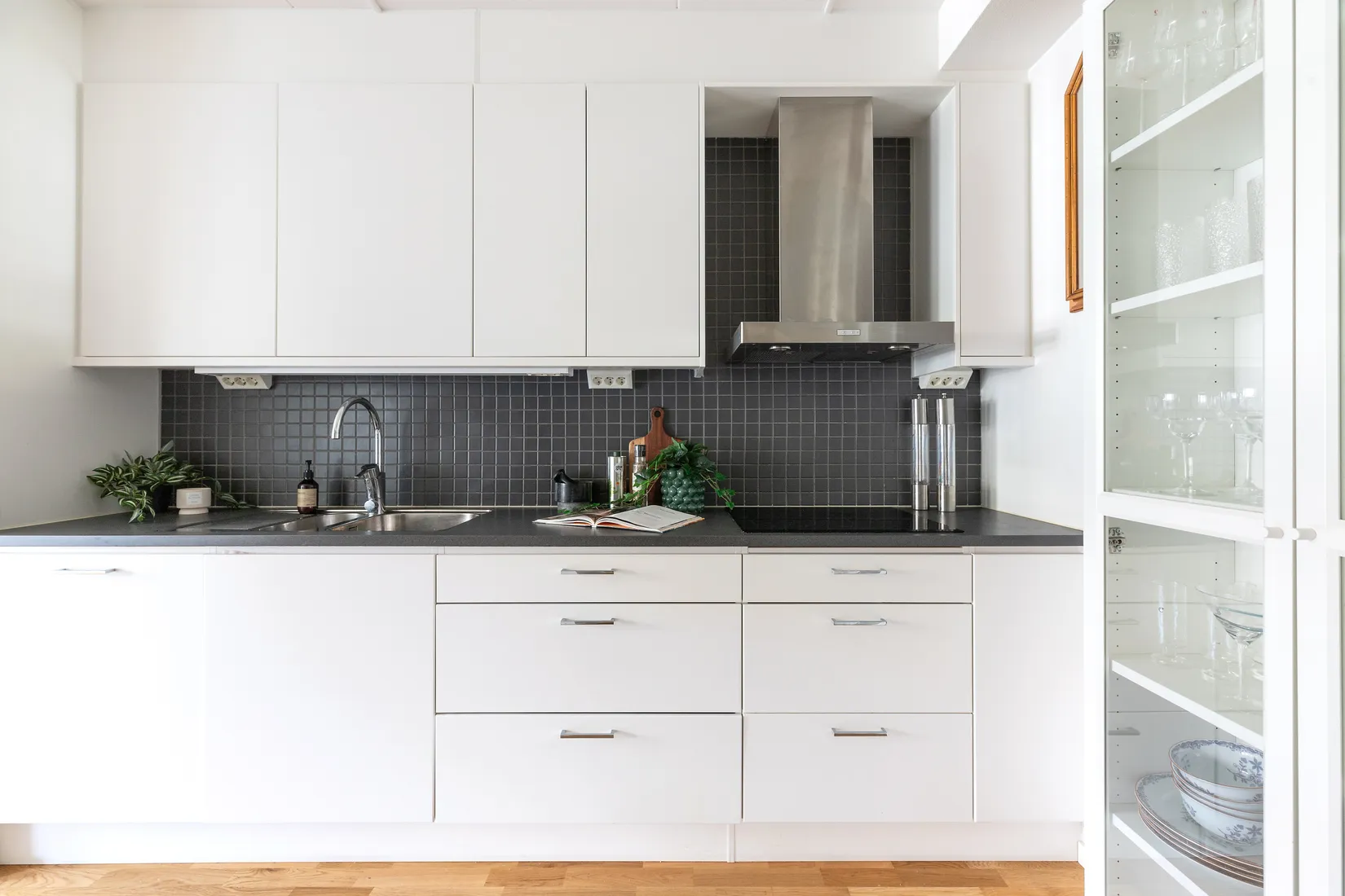 Bostadsrätt, Storgatan 76B, vån 4, Huvudsta, Solna