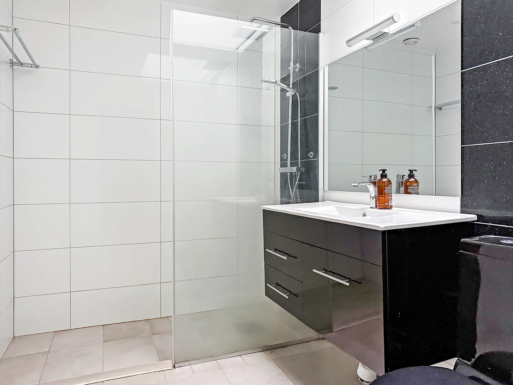 Villa, Radhus, Björkvallavägen 95, Upplands Väsby