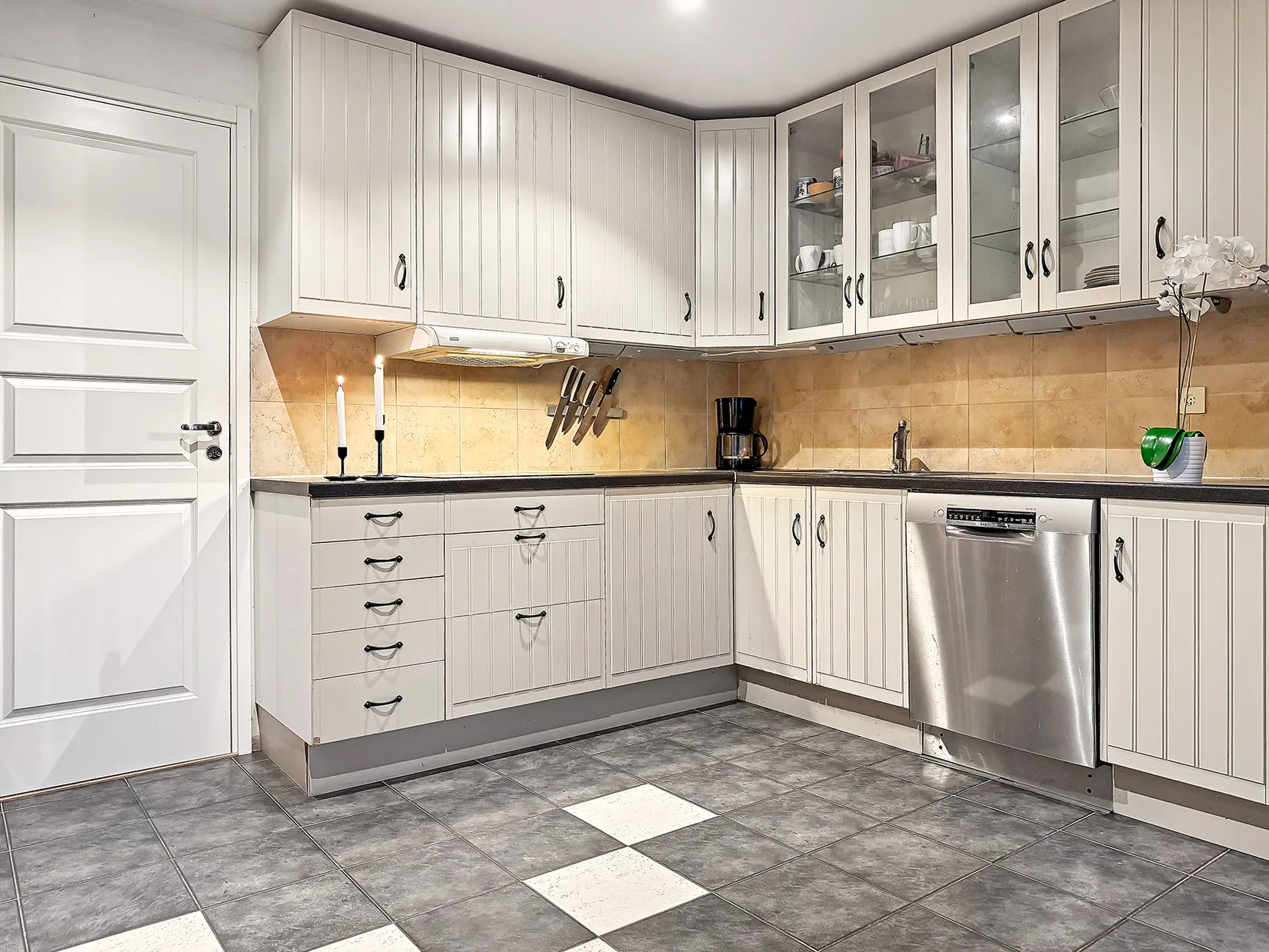 Villa, Radhus, Björkvallavägen 95, Upplands Väsby