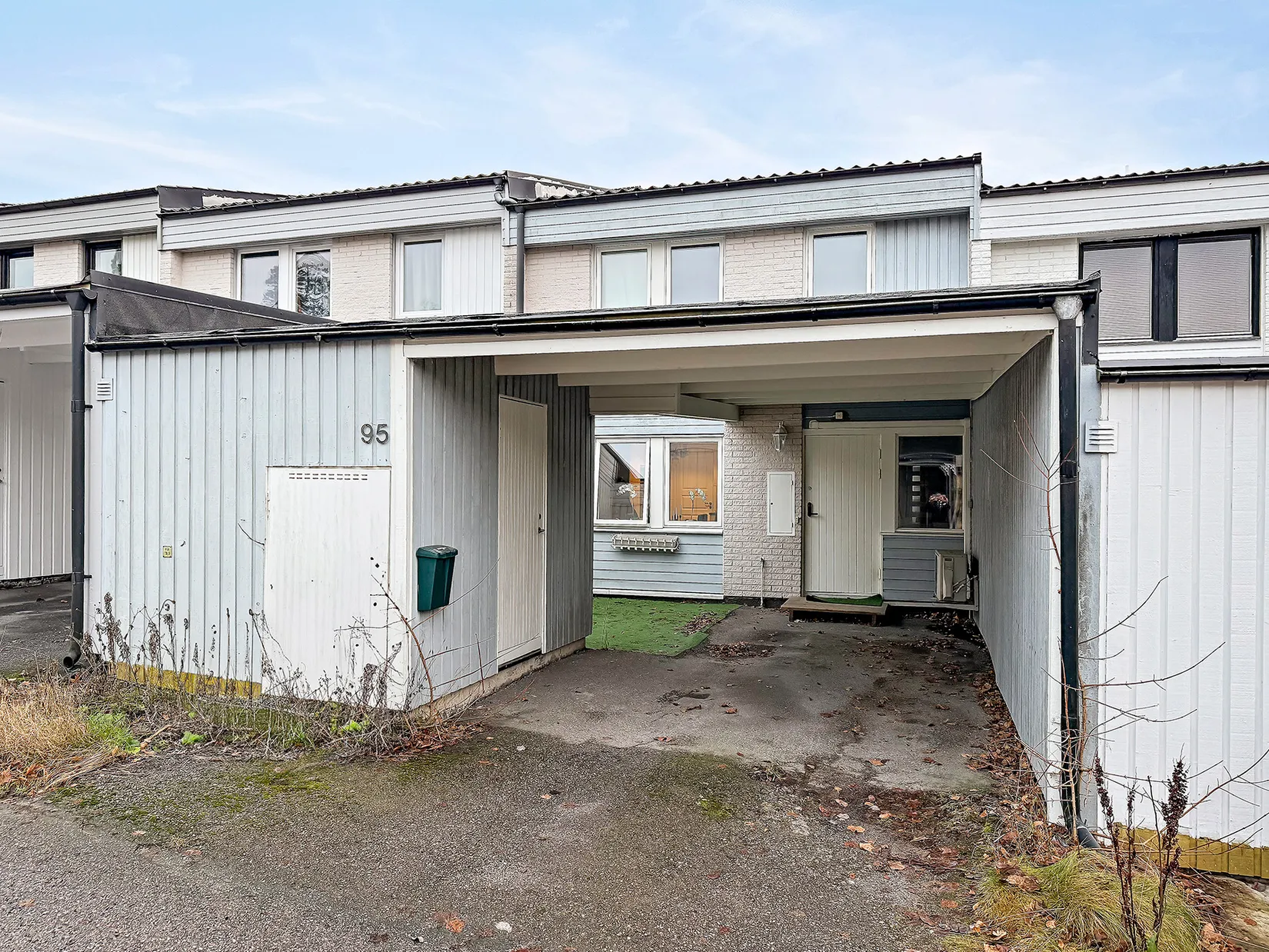 Villa, Radhus, Björkvallavägen 95, Upplands Väsby