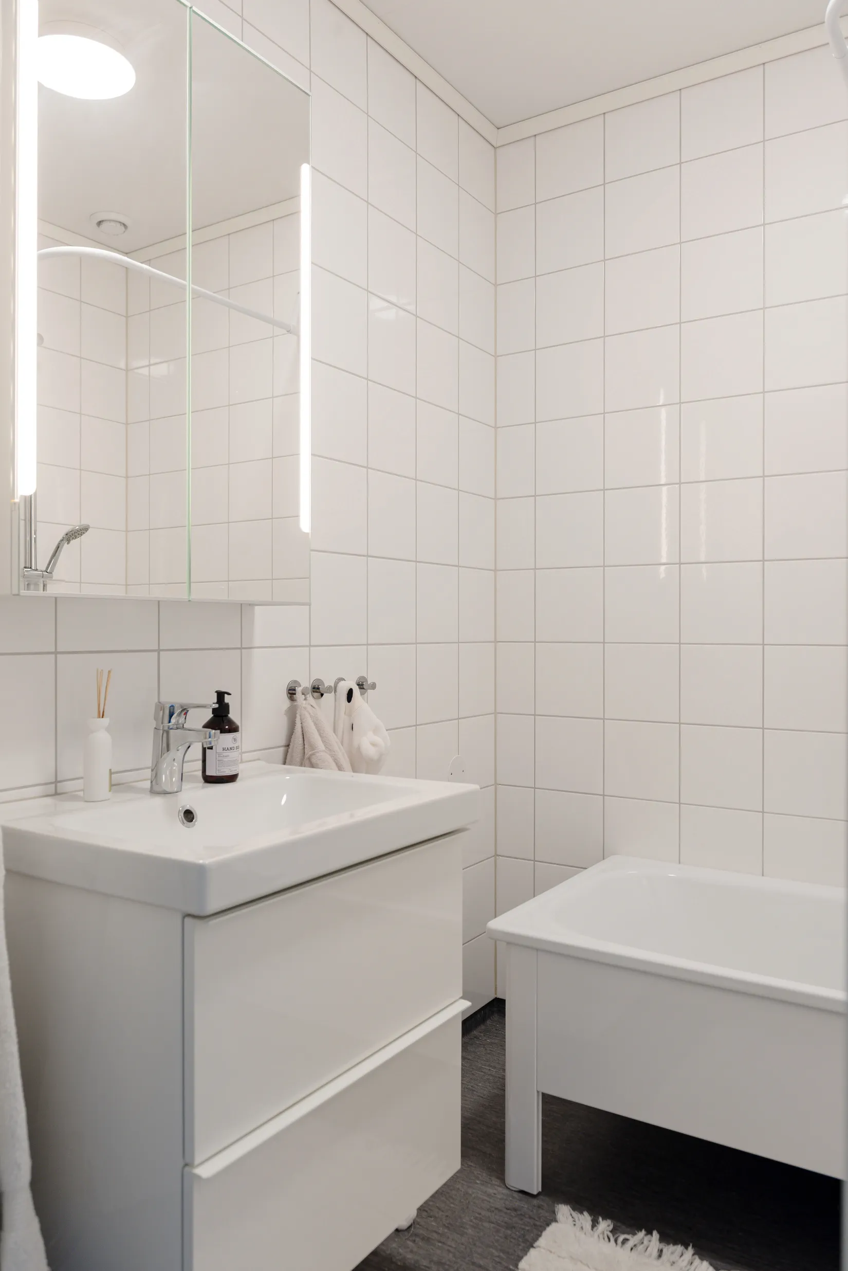 Bostadsrätt, Radhus, Gärdesvägen 1E, Bålsta Väppeby Äng, Håbo