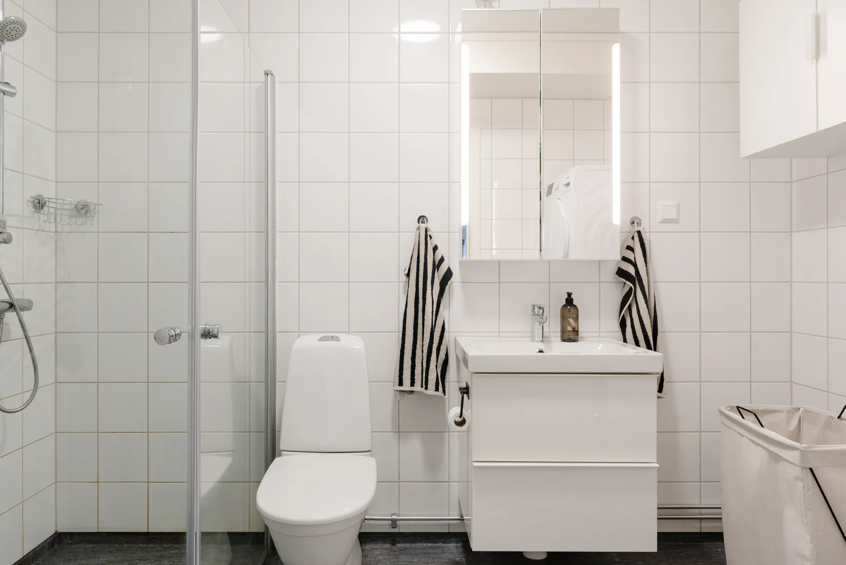 Bostadsrätt, Radhus, Gärdesvägen 1E, Bålsta Väppeby Äng, Håbo