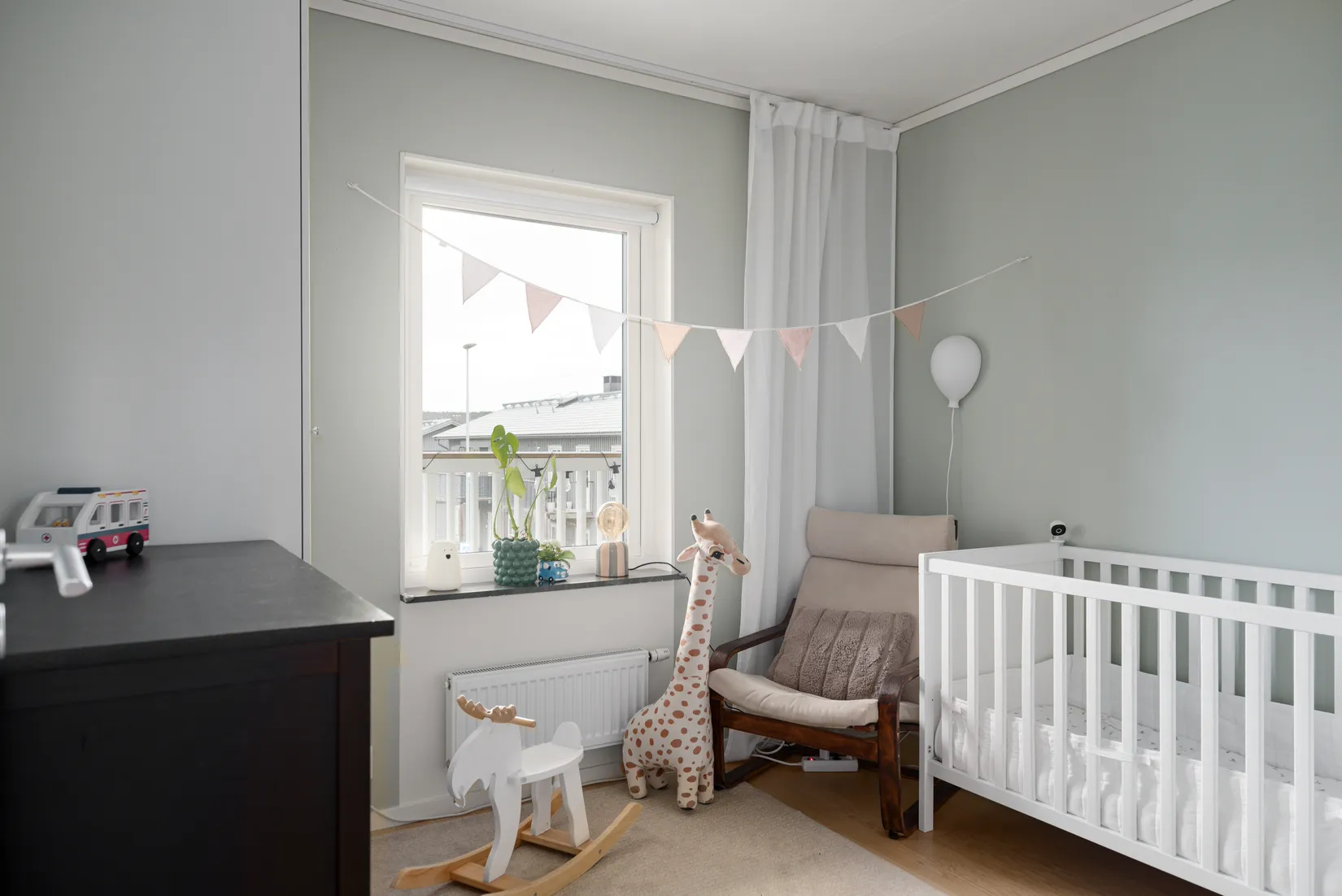 Bostadsrätt, Radhus, Gärdesvägen 1E, Bålsta Väppeby Äng, Håbo