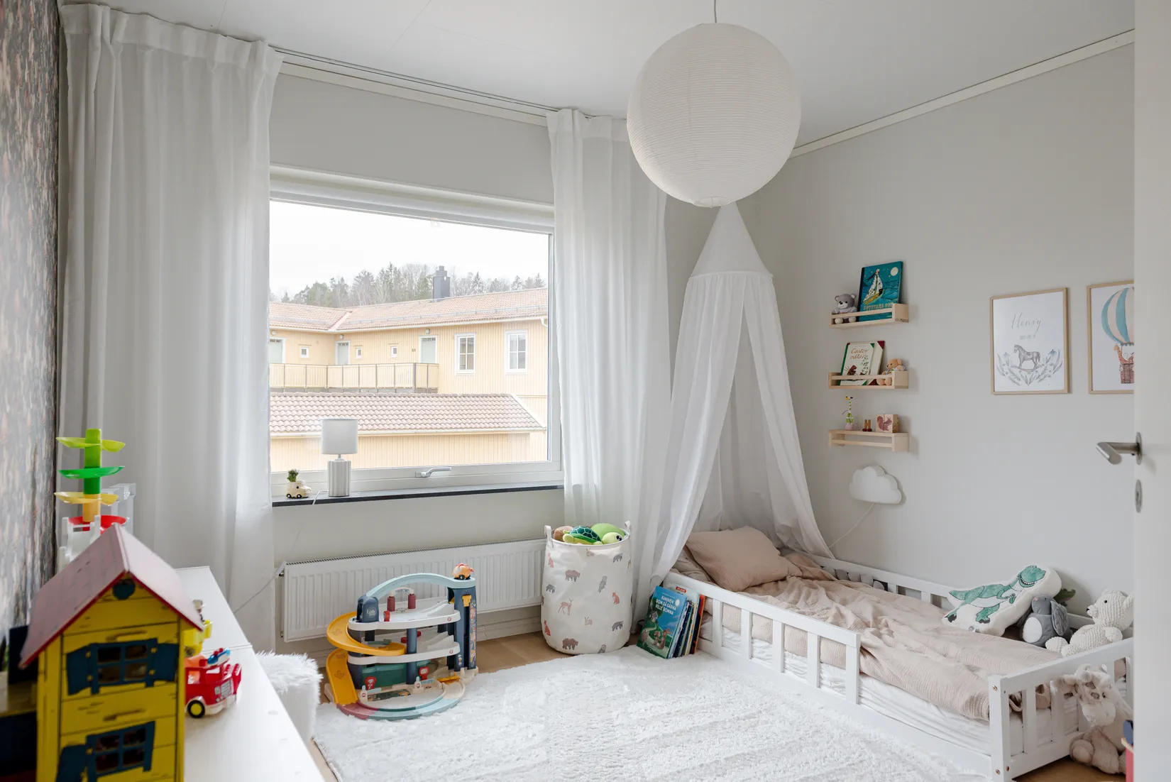 Bostadsrätt, Radhus, Gärdesvägen 1E, Bålsta Väppeby Äng, Håbo