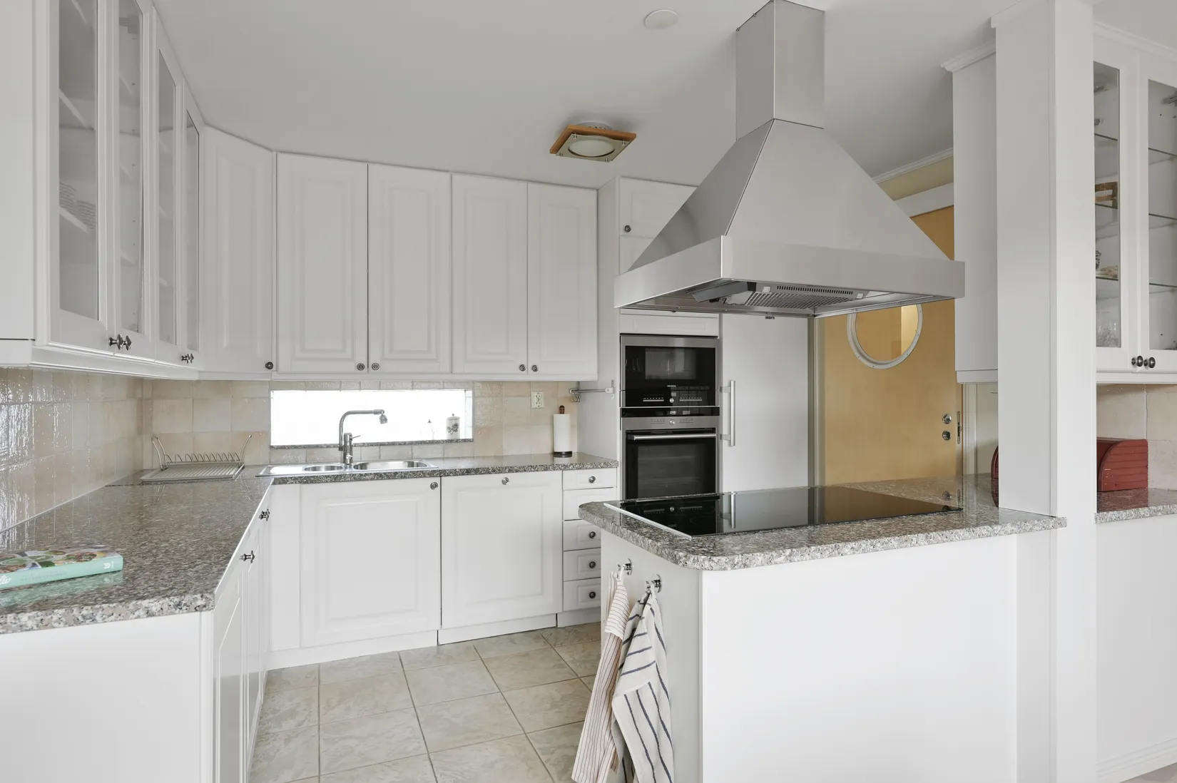 Villa, Radhus, Bandygränd 22, Ekerö Hummelvreten, Ekerö