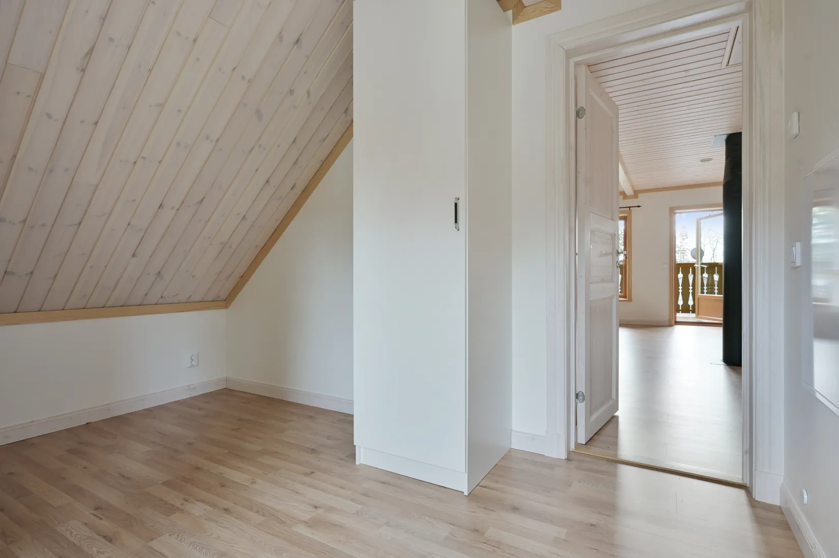 Villa, Aprilvägen 4, Trollbäcken, Tyresö