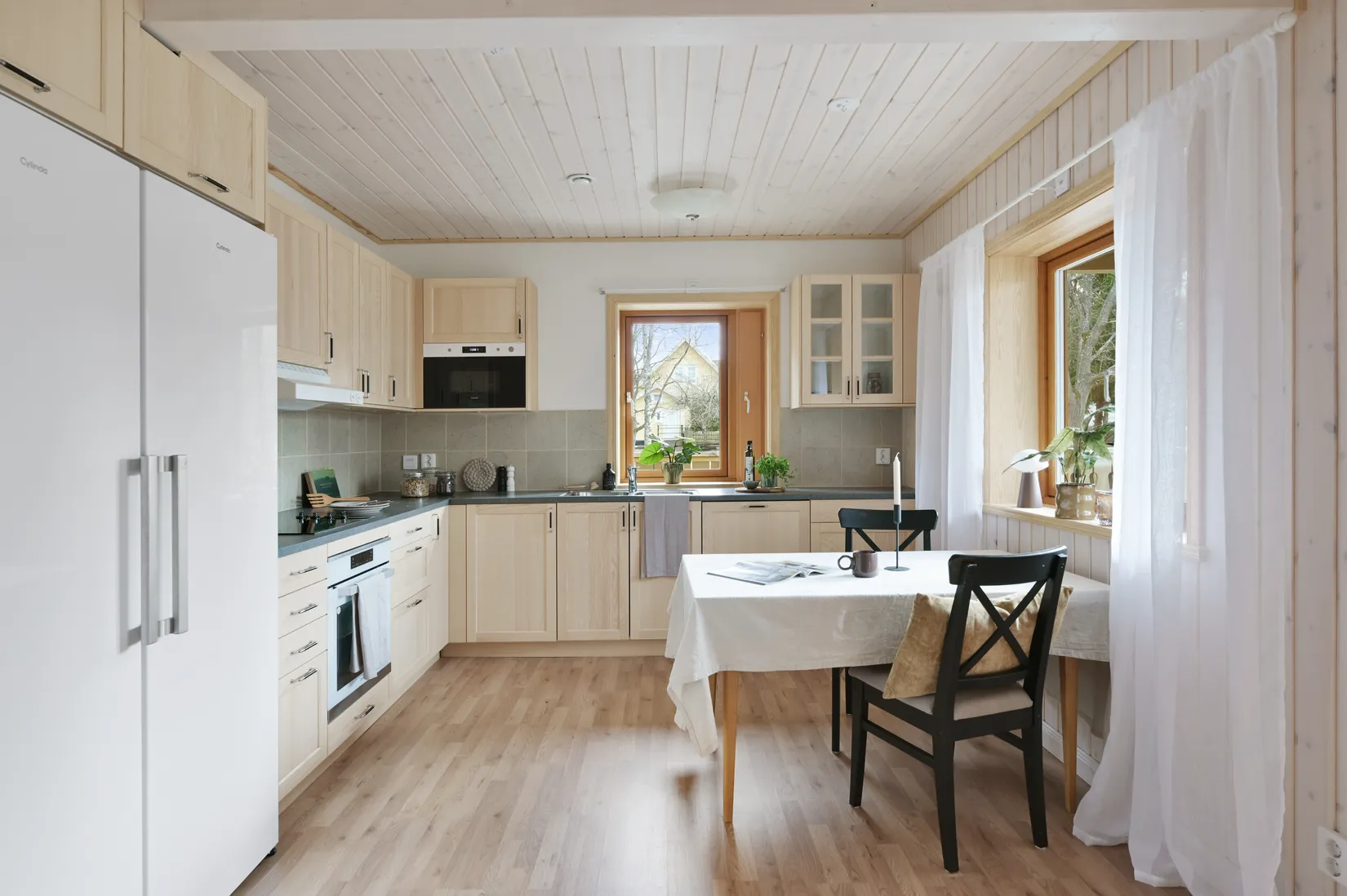 Villa, Aprilvägen 4, Trollbäcken, Tyresö