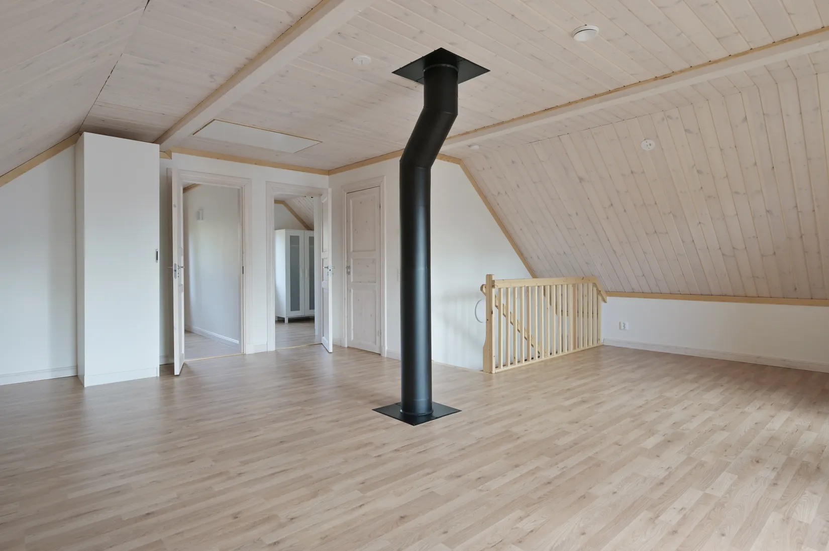 Villa, Aprilvägen 4, Trollbäcken, Tyresö