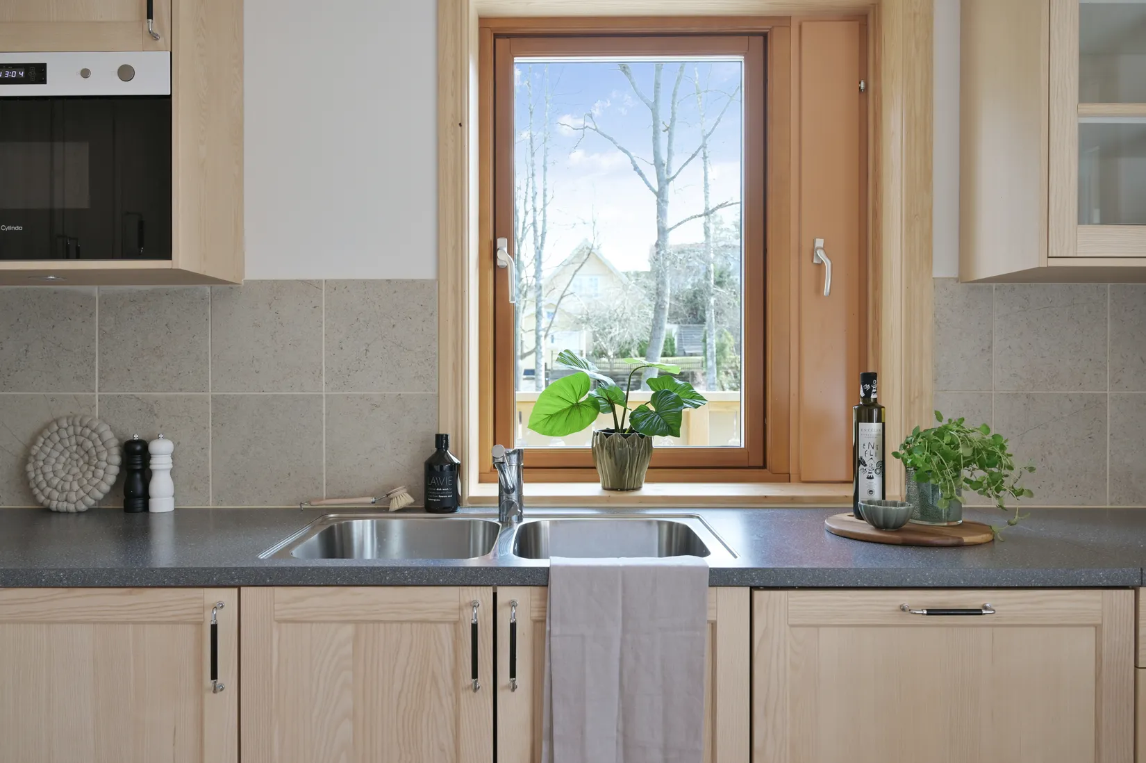 Villa, Aprilvägen 4, Trollbäcken, Tyresö