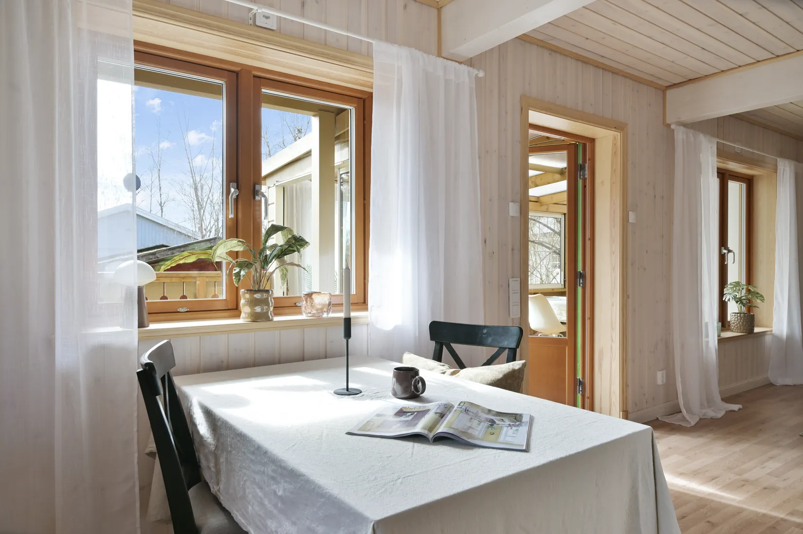 Villa, Aprilvägen 4, Trollbäcken, Tyresö