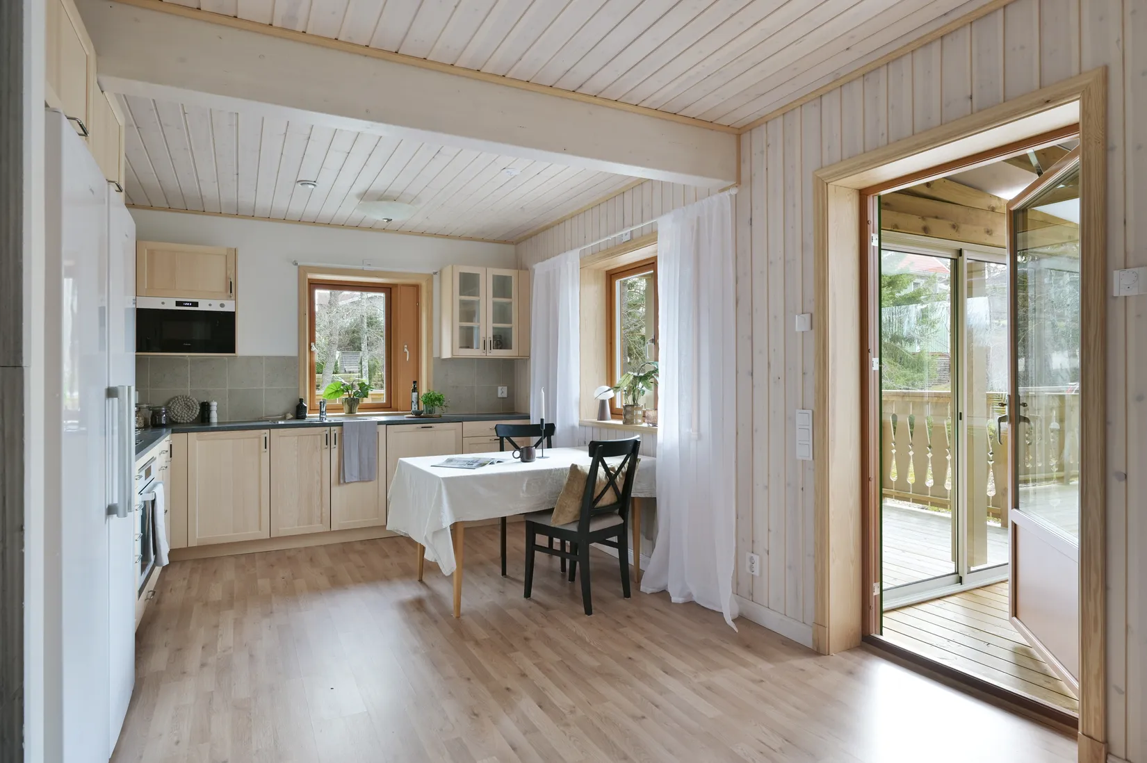 Villa, Aprilvägen 4, Trollbäcken, Tyresö