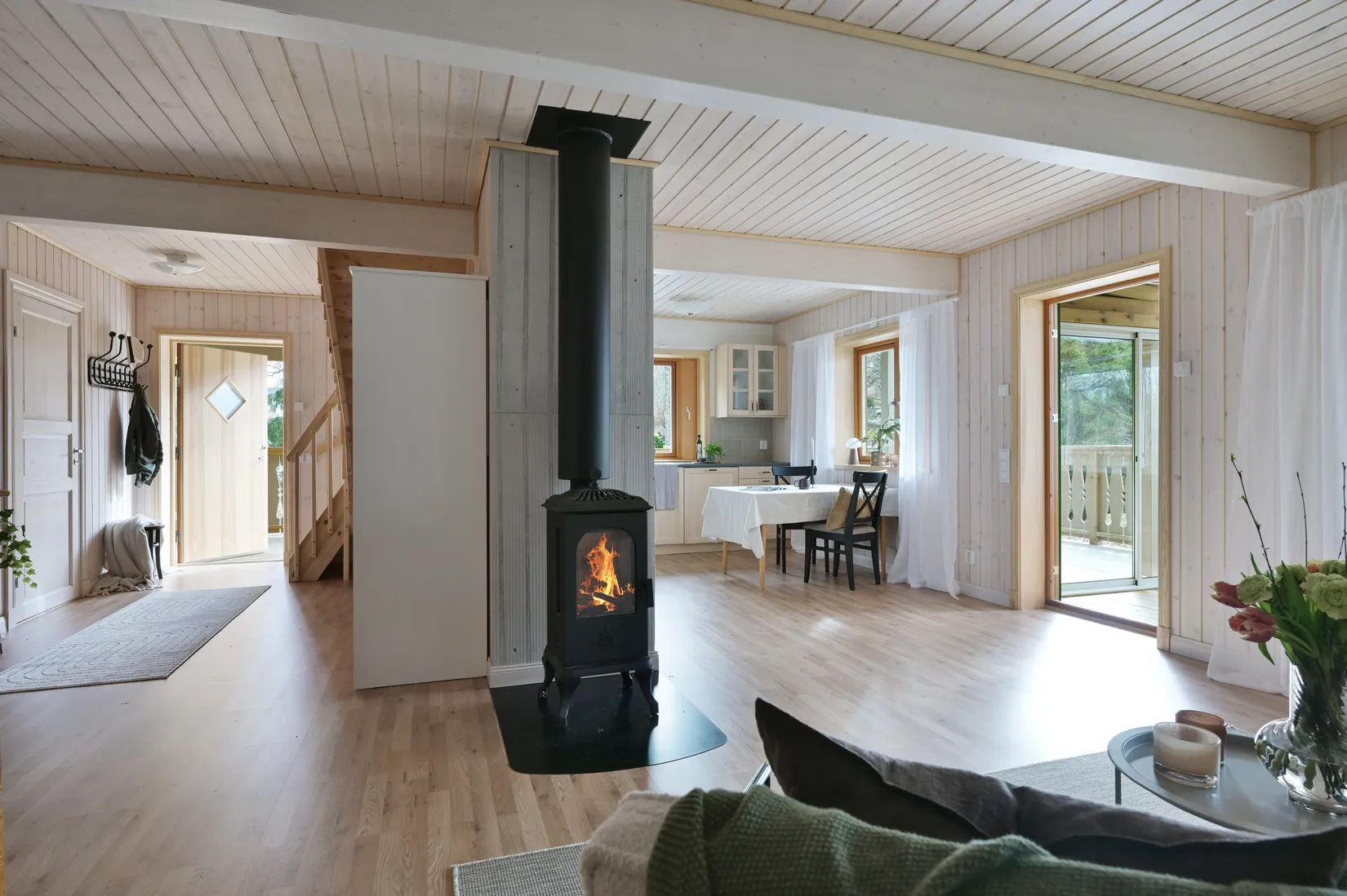 Villa, Aprilvägen 4, Trollbäcken, Tyresö