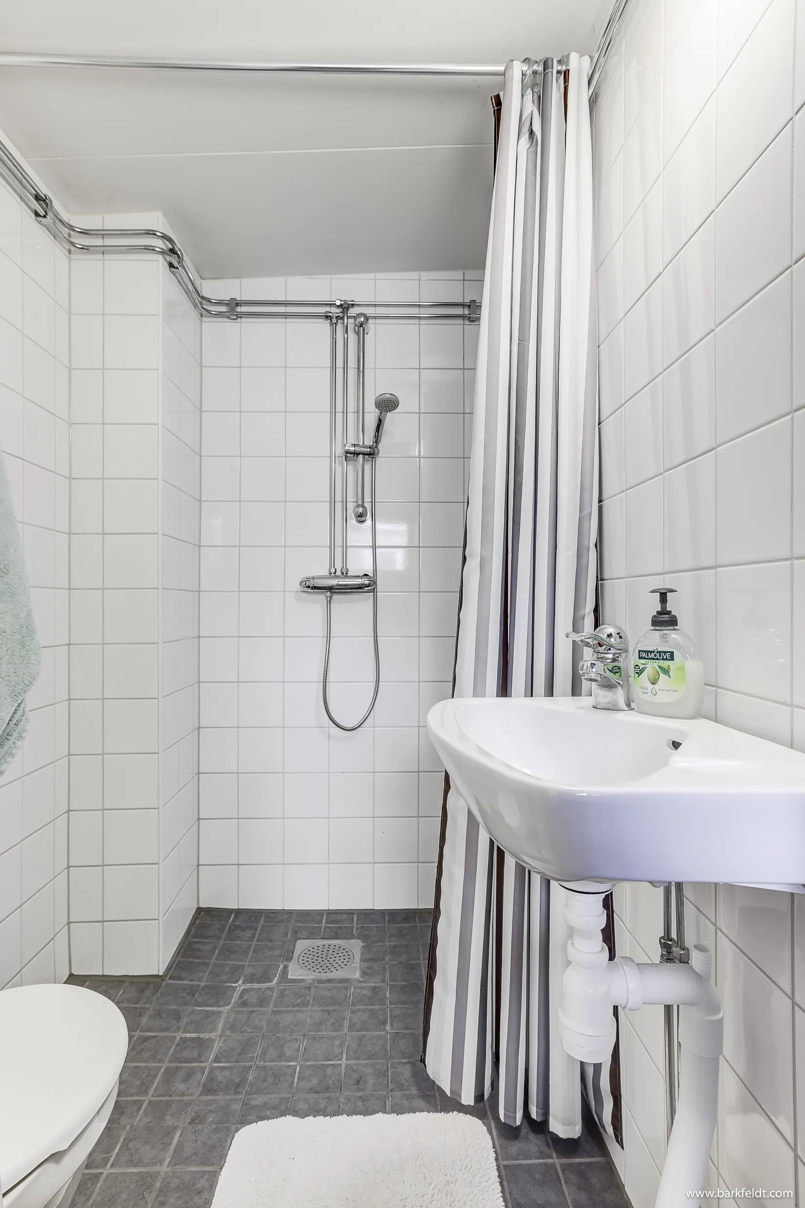 Villa, Radhus, Nämndemansvägen 38, Nåntuna, Uppsala