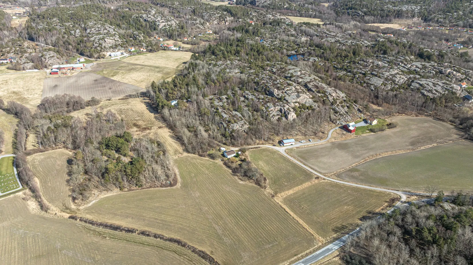 Gård/Skog, Gunneröd-51 ha, Hamburgsund, Tanum