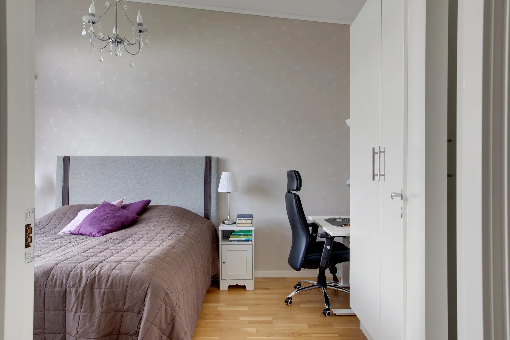 Villa, Radhus, Greta Arwidssons väg 20, Fornby, Uppsala