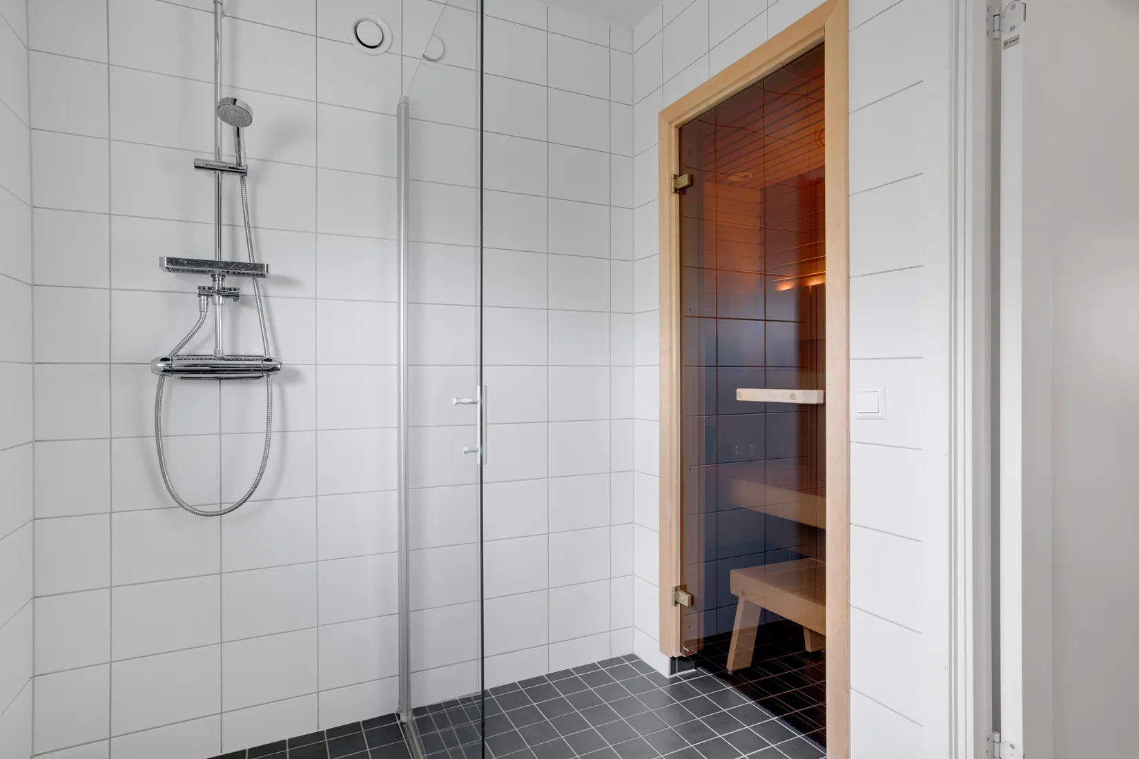 Villa, Radhus, Greta Arwidssons väg 20, Fornby, Uppsala