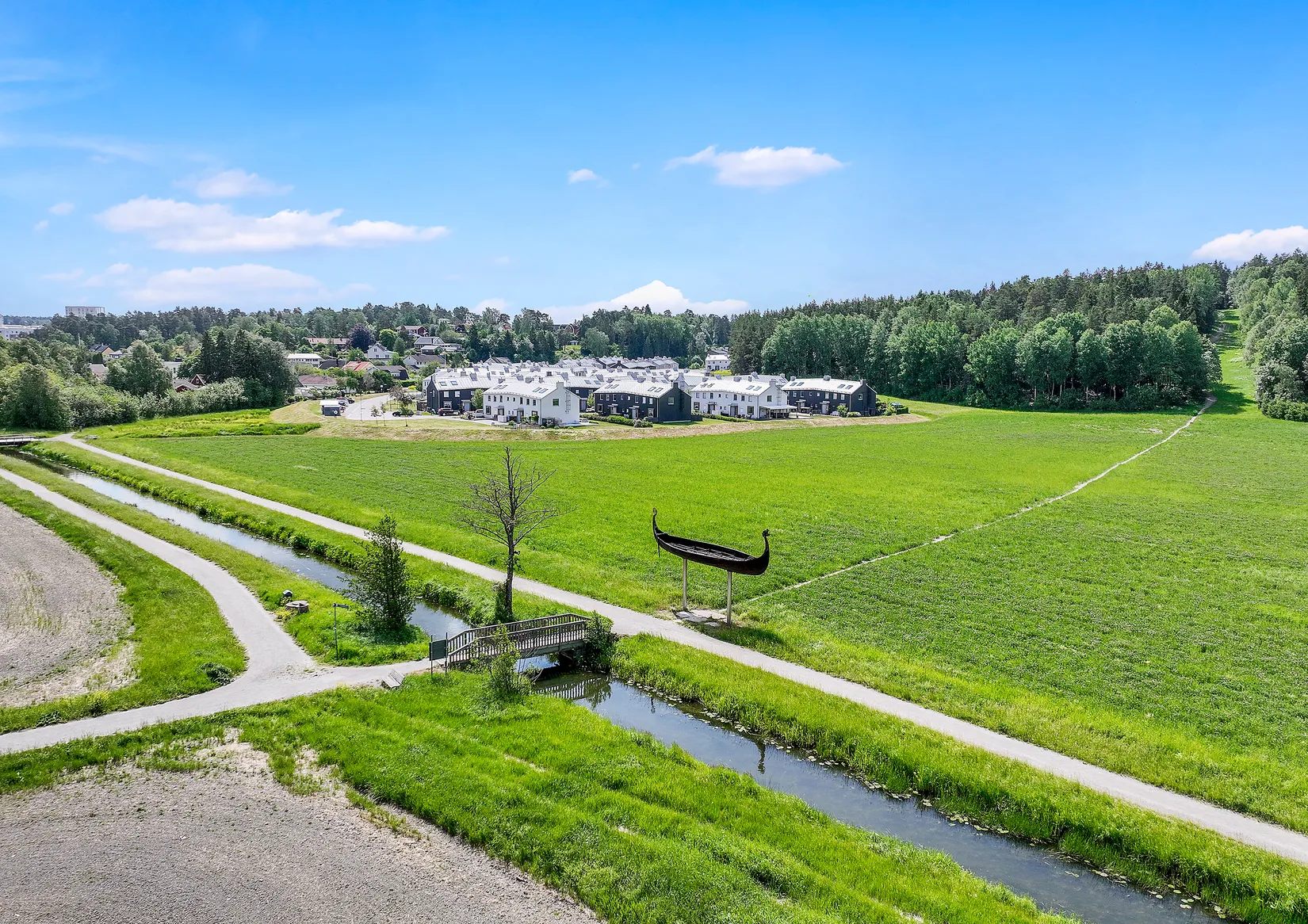 Villa, Radhus, Oxundavägen 131, Wäckare Äng, Upplands Väsby