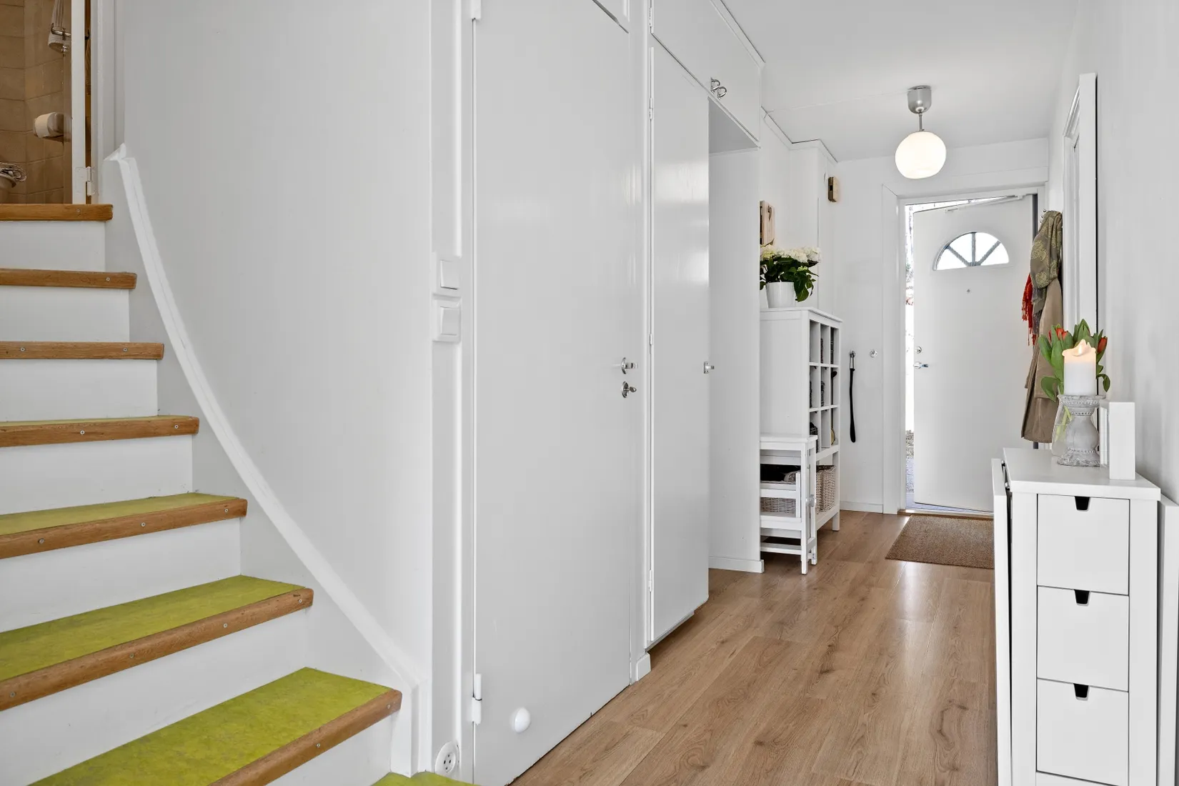 Bostadsrätt, Radhus, Sörgårdsvägen 133, Åkersberga Centrum, Österåker