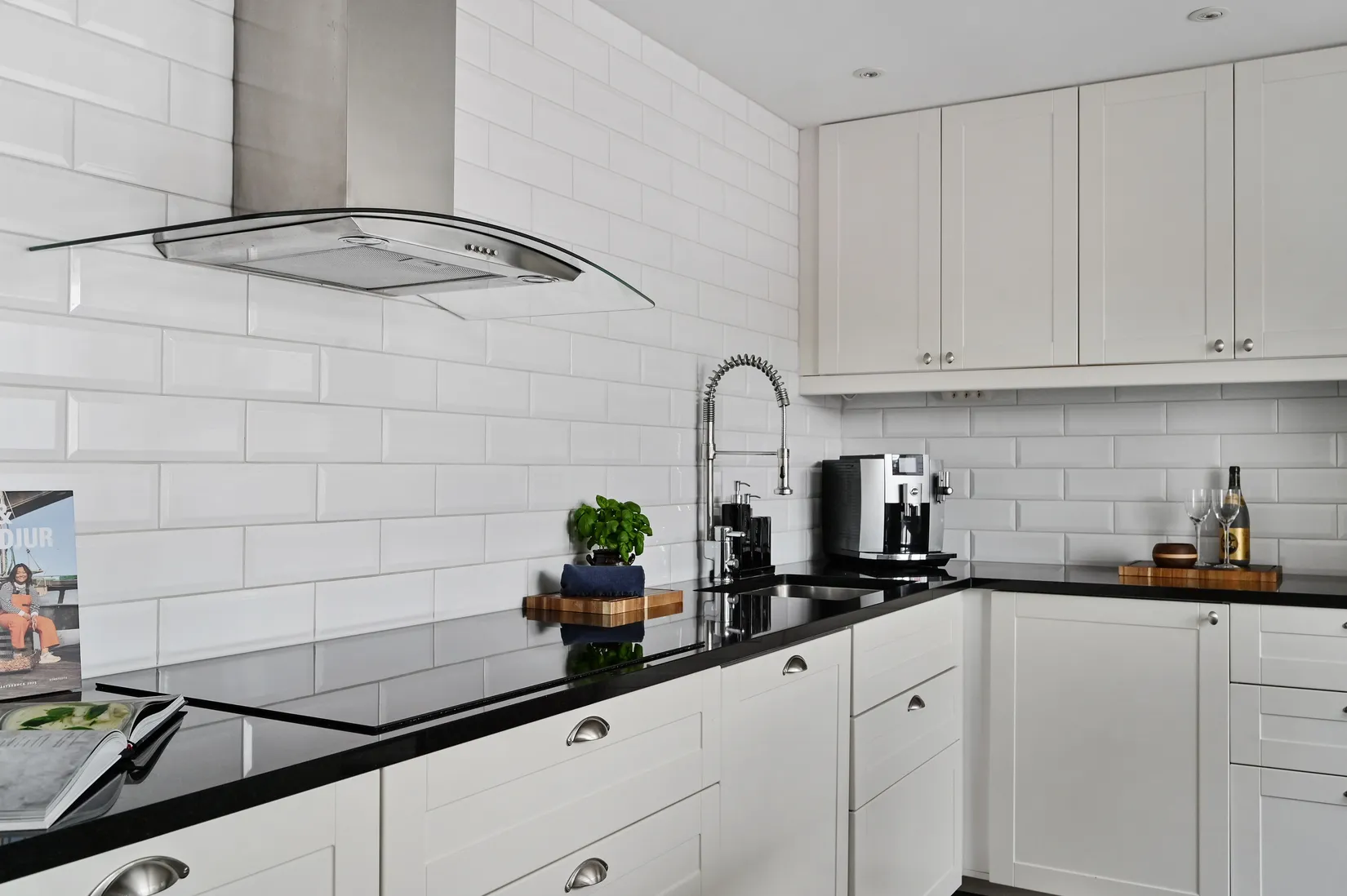 Radhus, Lingonvägen 7, Hemmesta, Värmdö