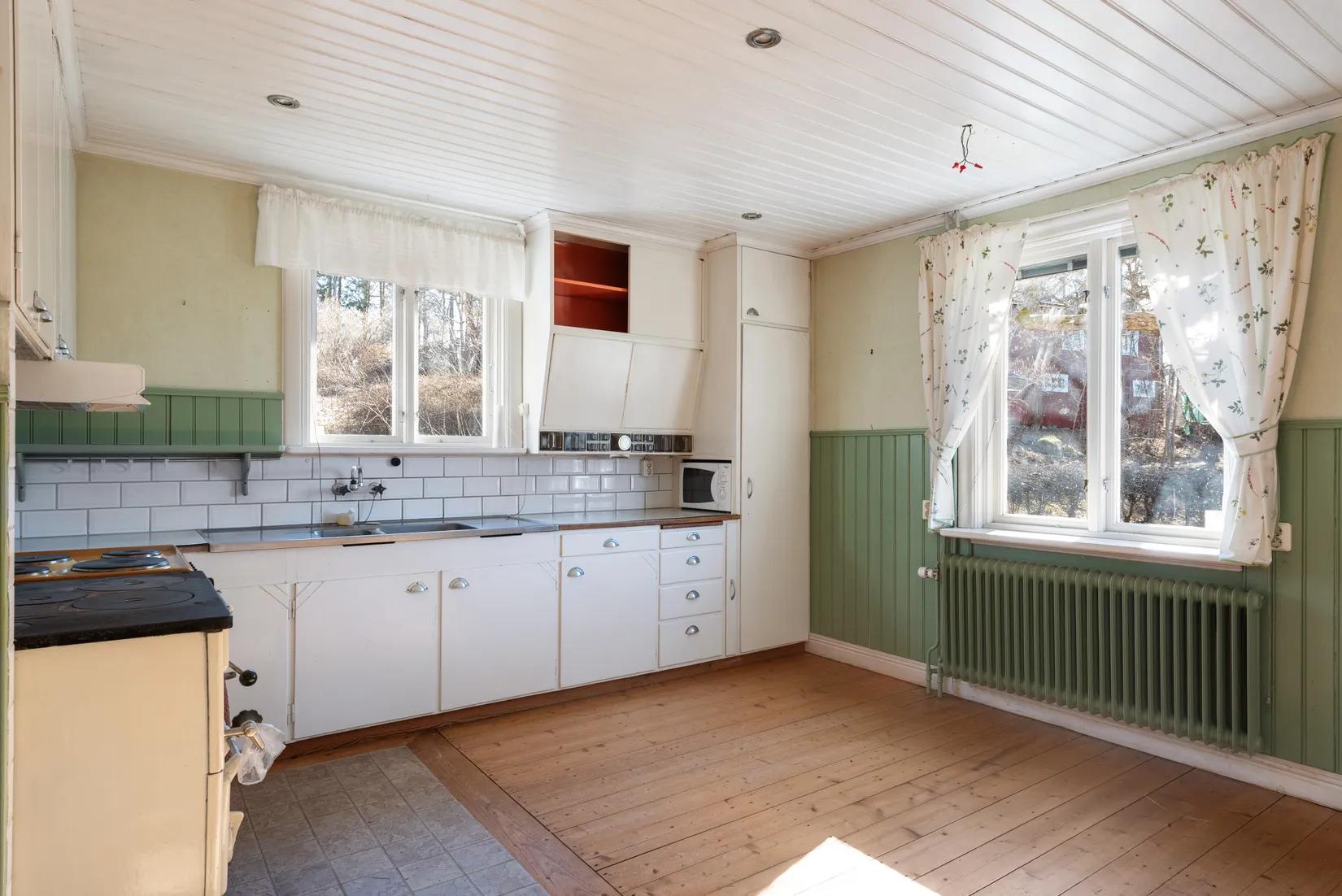 Villa, Moreviksvägen 25-27, Bergshamra, Norrtälje