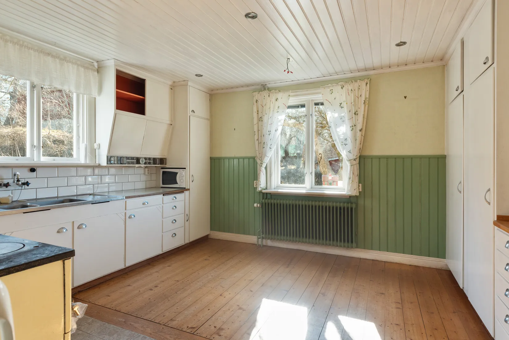 Villa, Moreviksvägen 25-27, Bergshamra, Norrtälje