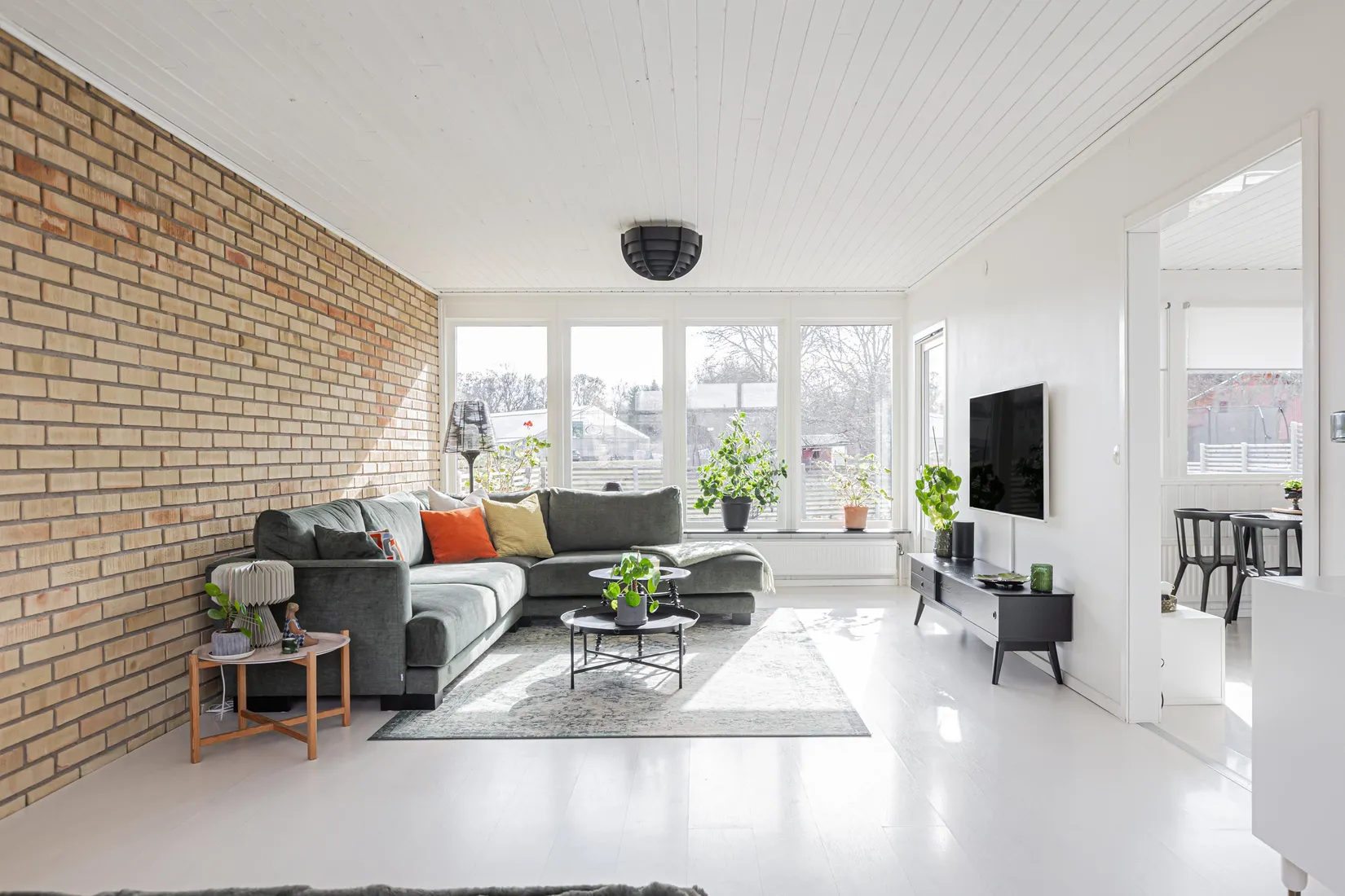 Villa, Radhus, Barkarö Bygata 5, Barkarö, Västerås