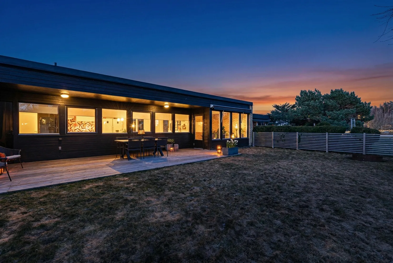 Villa, Radhus, Barkarö Bygata 5, Barkarö, Västerås