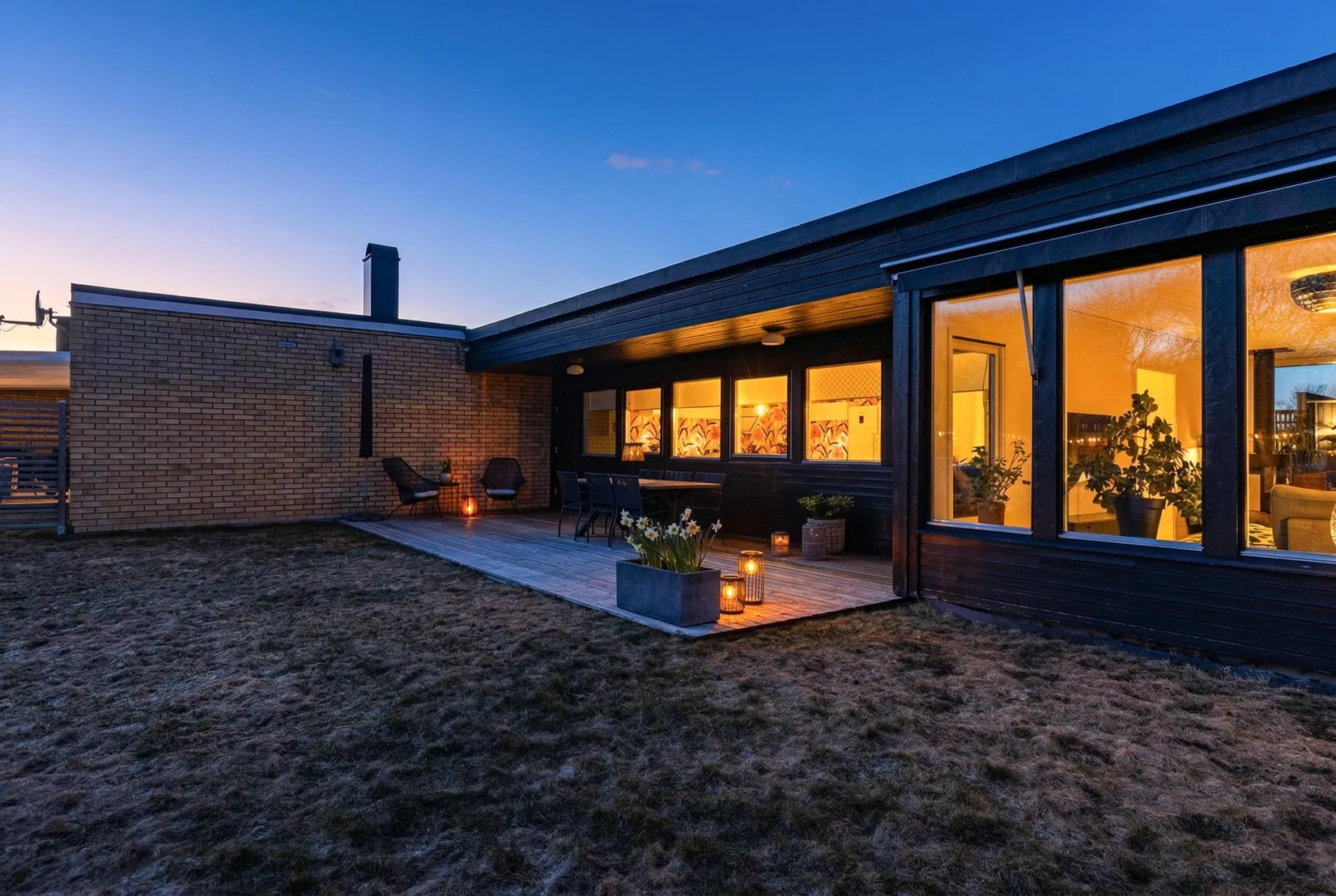 Villa, Radhus, Barkarö Bygata 5, Barkarö, Västerås