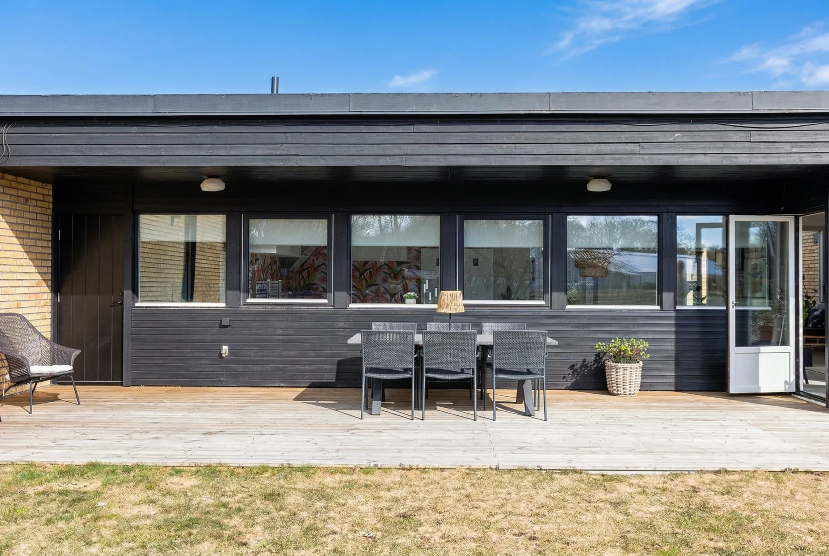 Villa, Radhus, Barkarö Bygata 5, Barkarö, Västerås