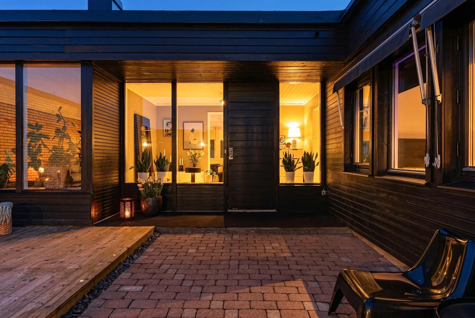 Villa, Radhus, Barkarö Bygata 5, Barkarö, Västerås