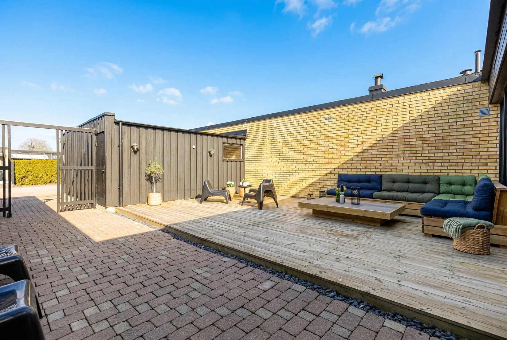 Villa, Radhus, Barkarö Bygata 5, Barkarö, Västerås